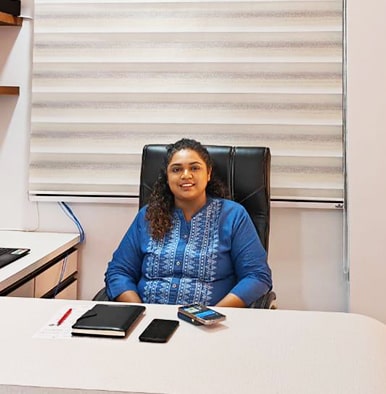 Dr Shruti Gunashekhar dermatologist hair transplant surgeon Cleaura Clinic Nagpur
